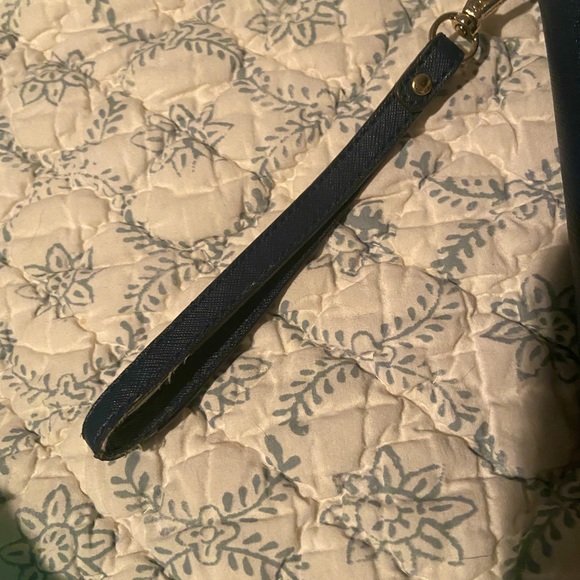 Michael Kors Navy Multifunction wristlet - Picture 2 of 6